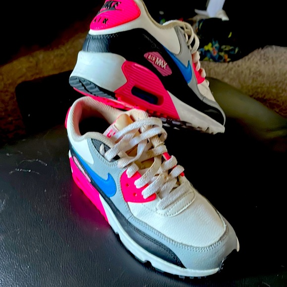 pink black blue air max